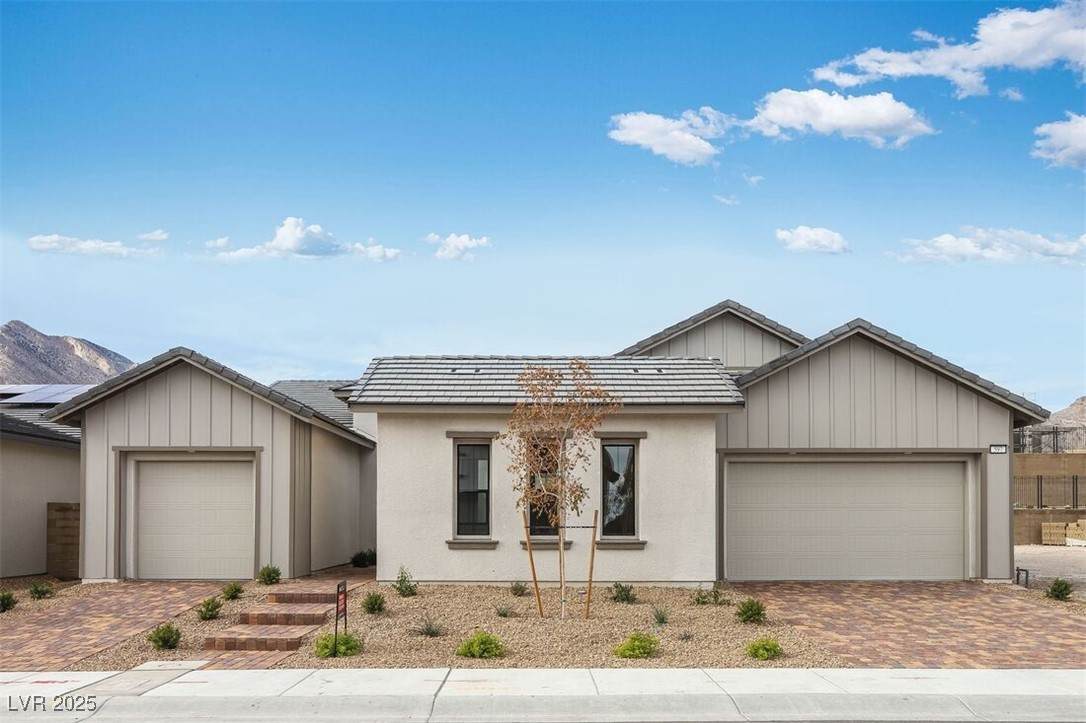 597 Stowell Avenue - Photo 1