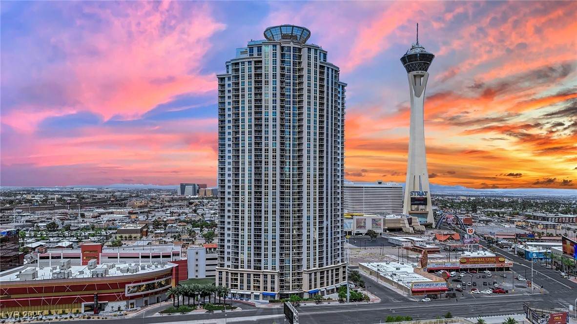 200 Sahara Avenue - Photo 1