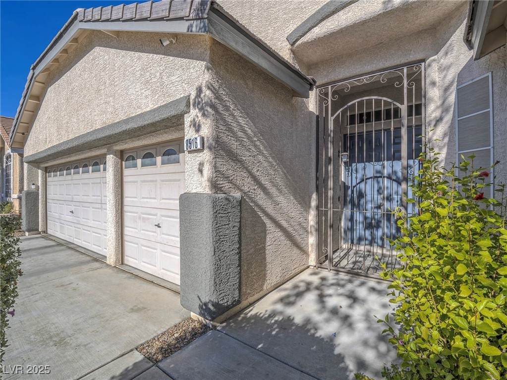 8516 Bandits Bluff Avenue - Photo 1