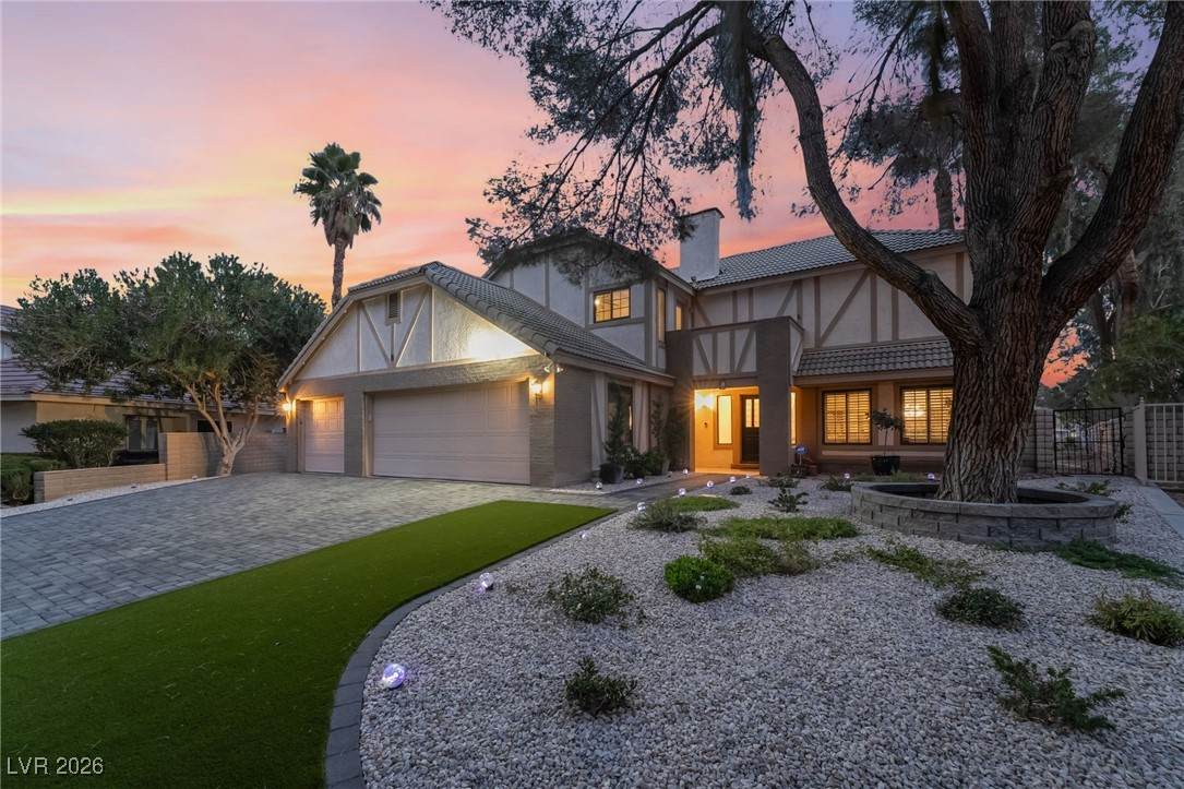 8 Hummingbird Lane - Photo 1