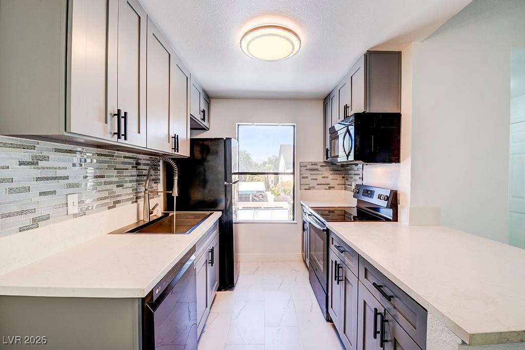 5121 Lindell Road - Photo 1