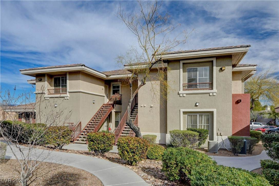 909 Domnus Lane - Photo 1