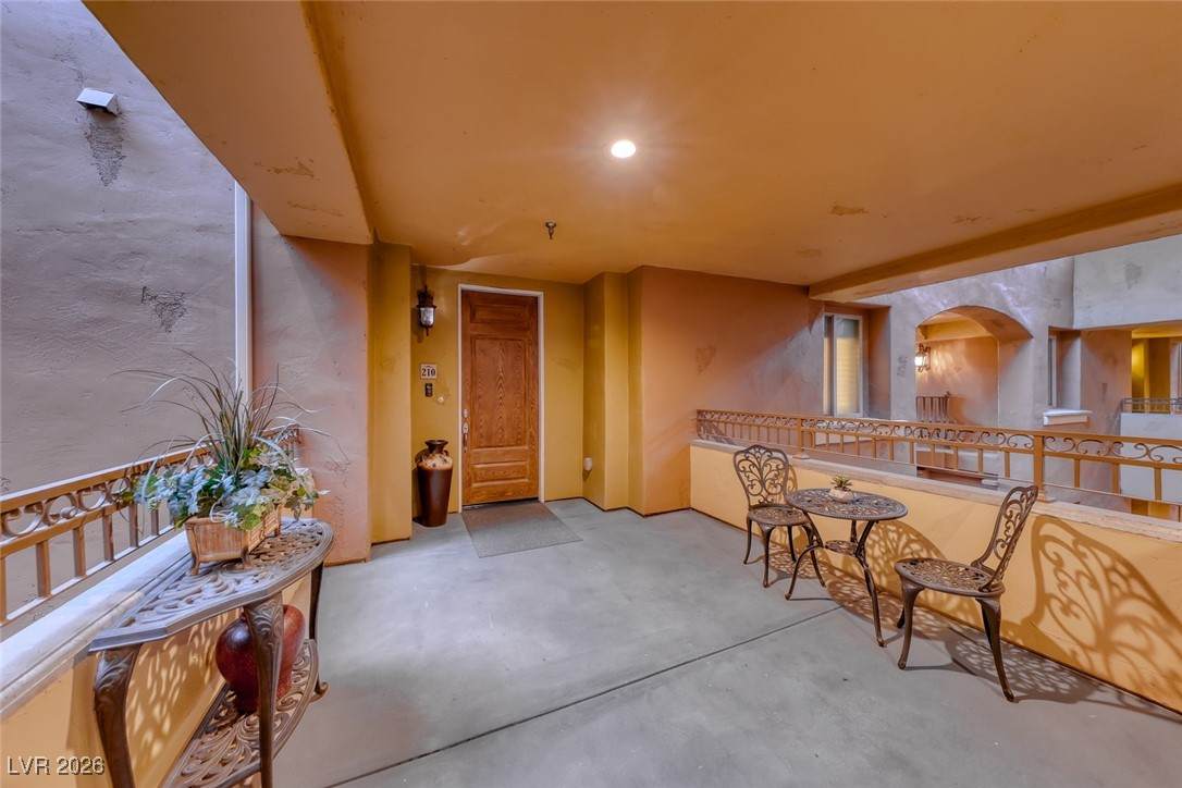 https://bt-photos.global.ssl.fastly.net/vegas/orig_boomver_2_2748627-2.jpg