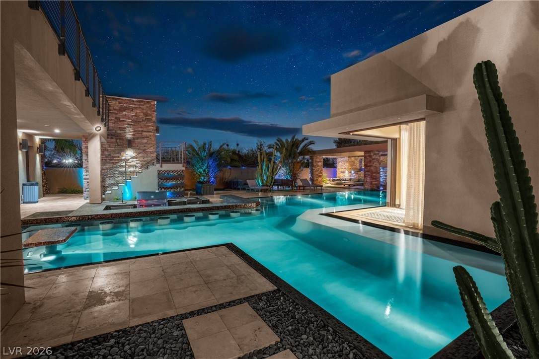 https://bt-photos.global.ssl.fastly.net/vegas/orig_boomver_2_2750184-2.jpg