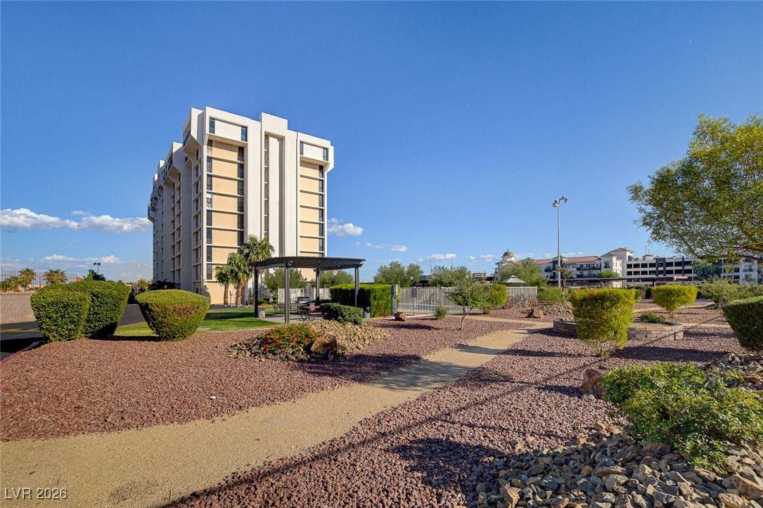 https://bt-photos.global.ssl.fastly.net/vegas/orig_boomver_2_2750883-2.jpg