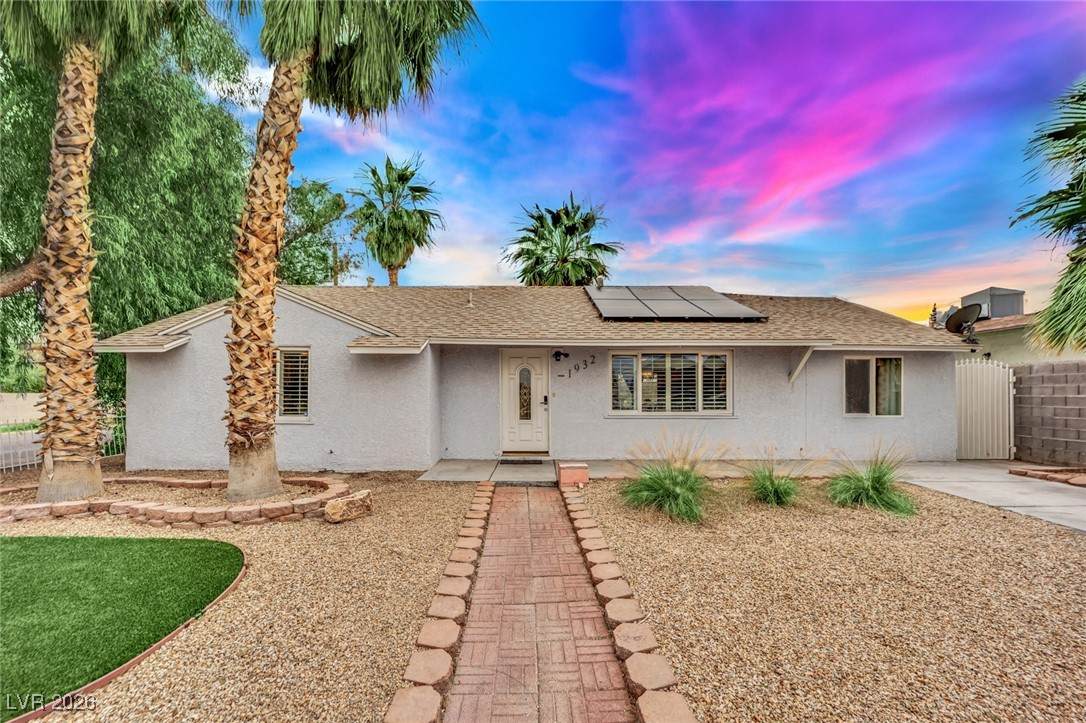 1932 Hassett Avenue - Photo 1