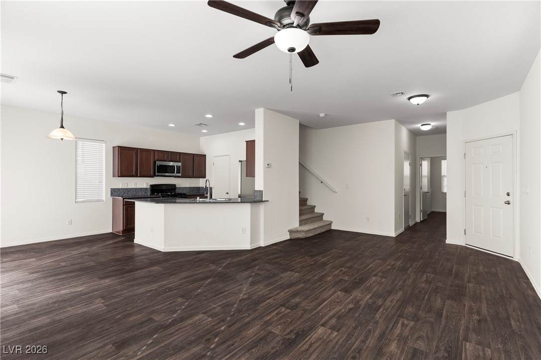 9493 Stills Way - Photo 1