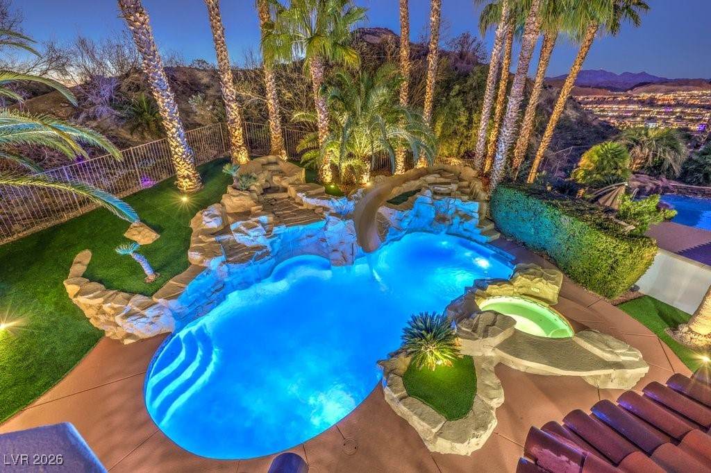 https://bt-photos.global.ssl.fastly.net/vegas/orig_boomver_2_2753323-2.jpg