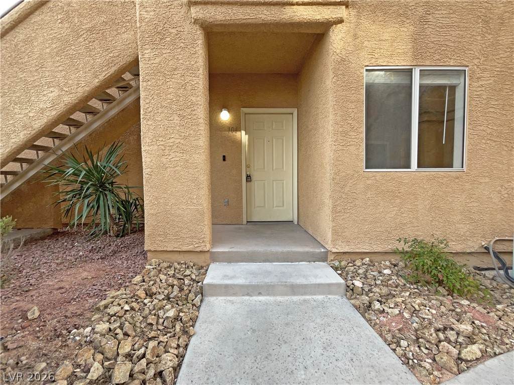 900 Heavenly Hills Court - Photo 1