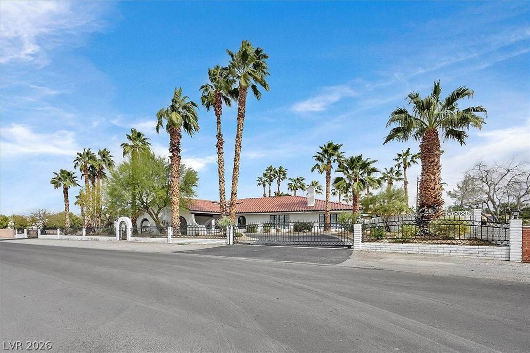 https://bt-photos.global.ssl.fastly.net/vegas/orig_boomver_2_2756582-2.jpg