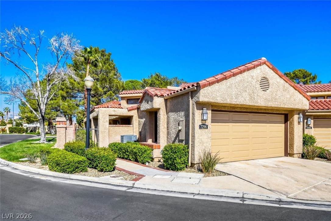 7296 Mission Hills Drive - Photo 1