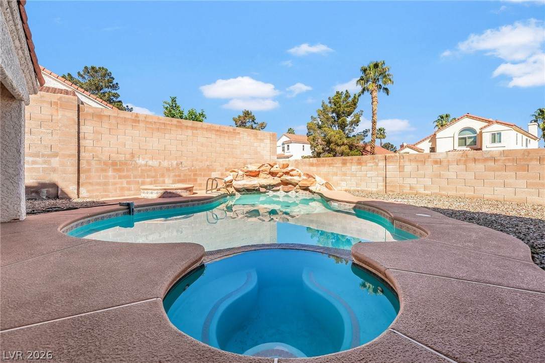 https://bt-photos.global.ssl.fastly.net/vegas/orig_boomver_2_2764389-2.jpg