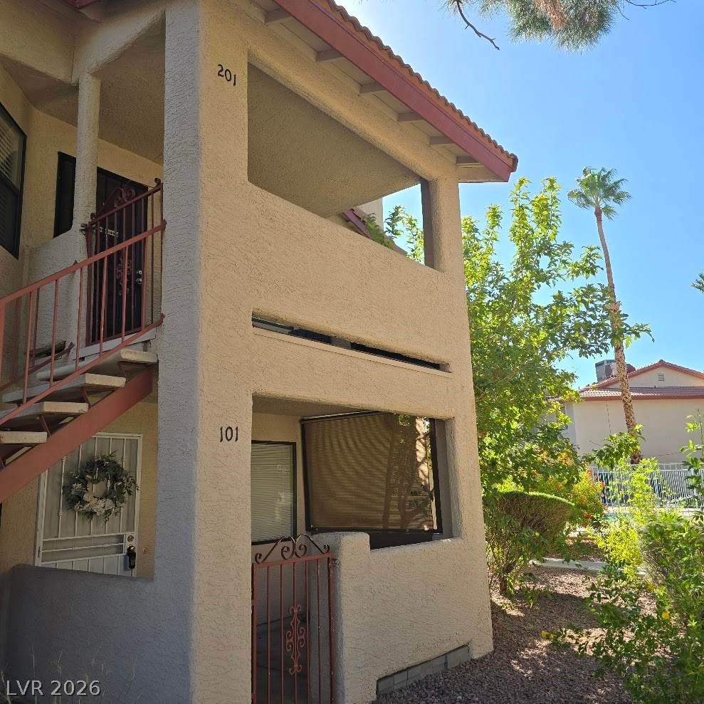 713 Rock Springs Drive - Photo 1