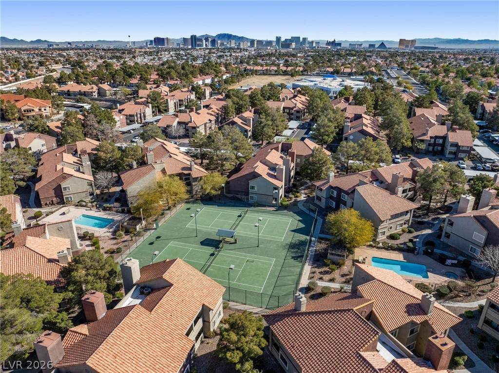 5002 Rainbow Boulevard - Photo 1