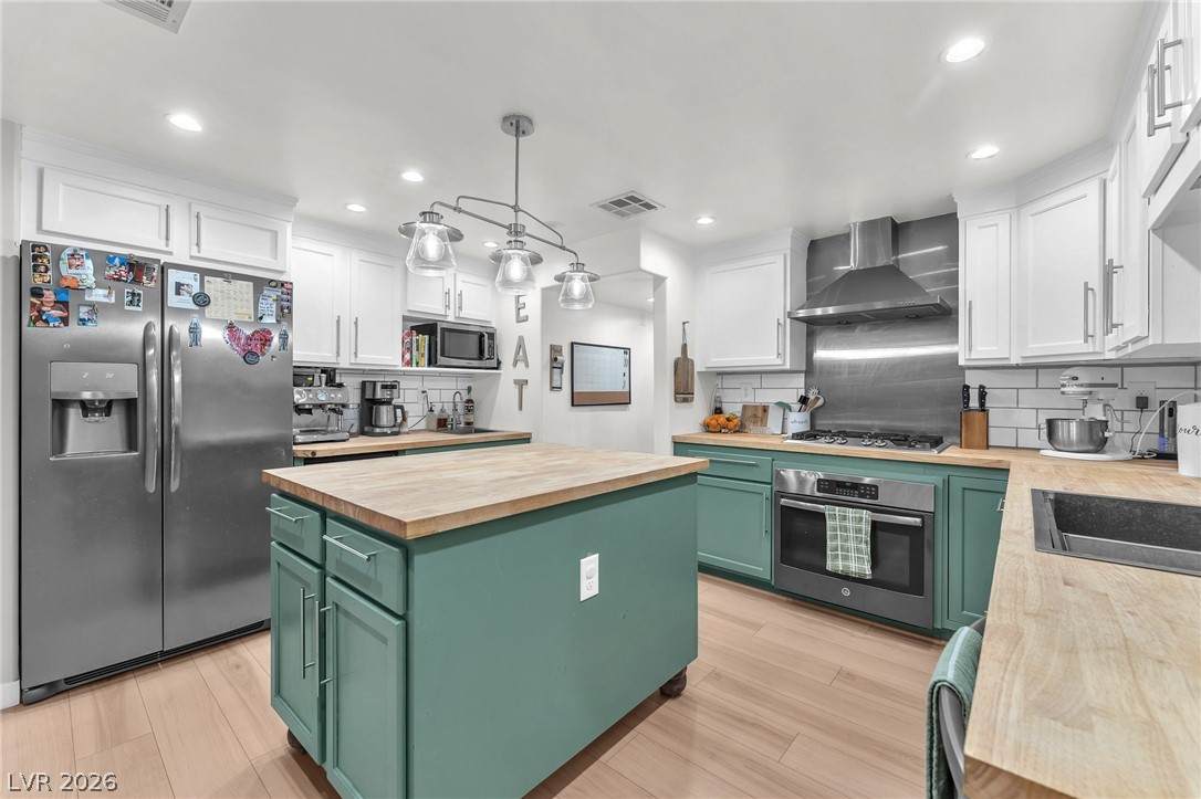 605 L Avenue - Photo 1
