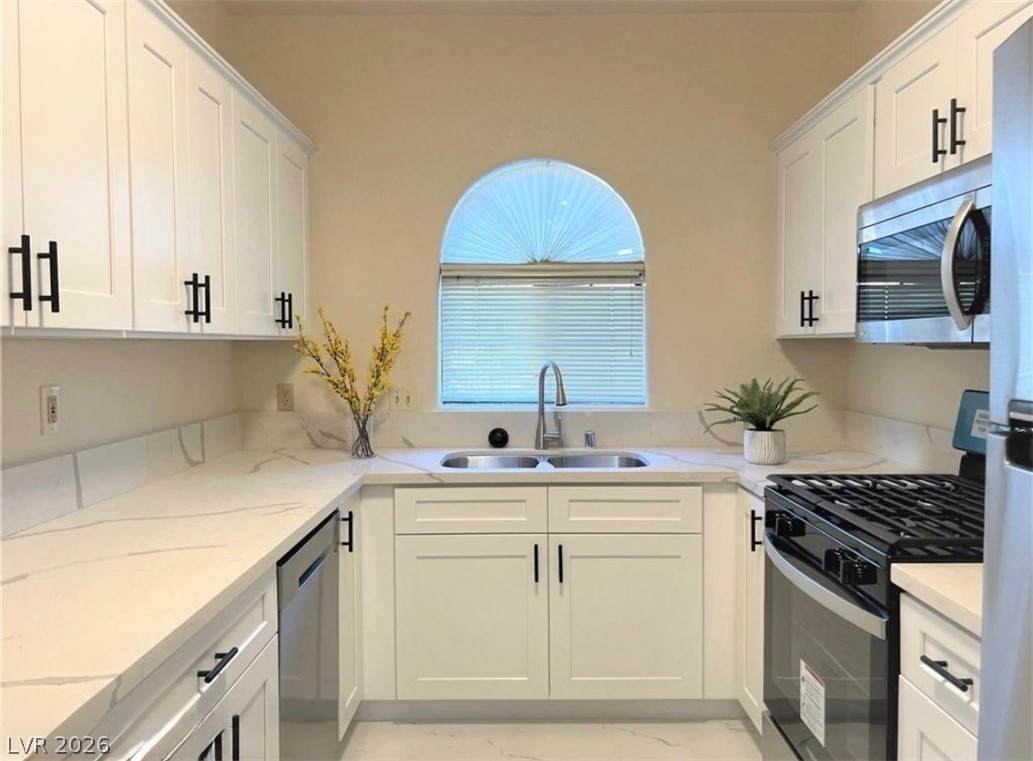 1407 Santa Margarita Street - Photo 1