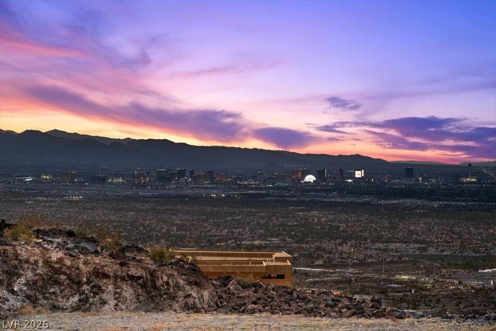 https://bt-photos.global.ssl.fastly.net/vegas/orig_boomver_2_2778596-2.jpg
