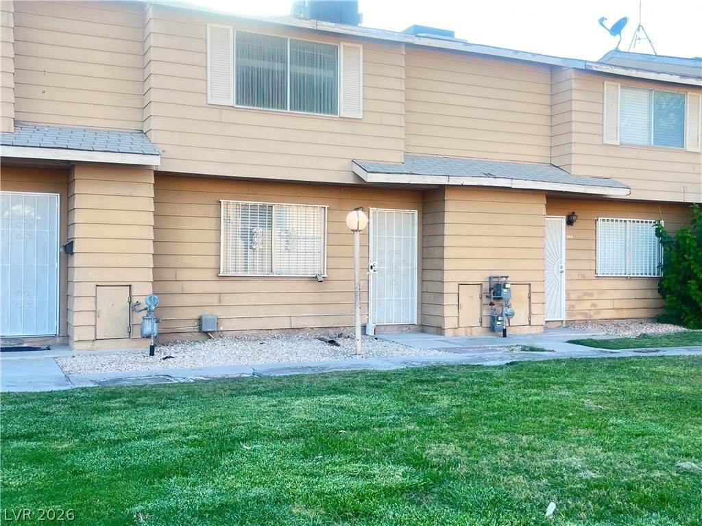 592 Sea Shell Lane - Photo 1