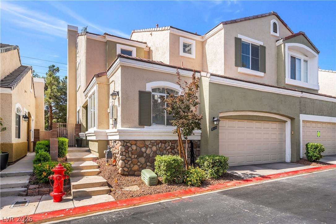 9125 Hampstead Avenue - Photo 1