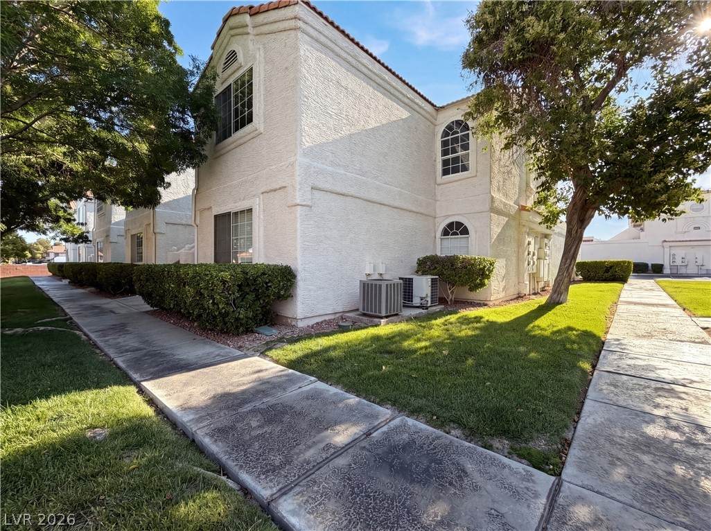 1800 Edmond Street - Photo 1