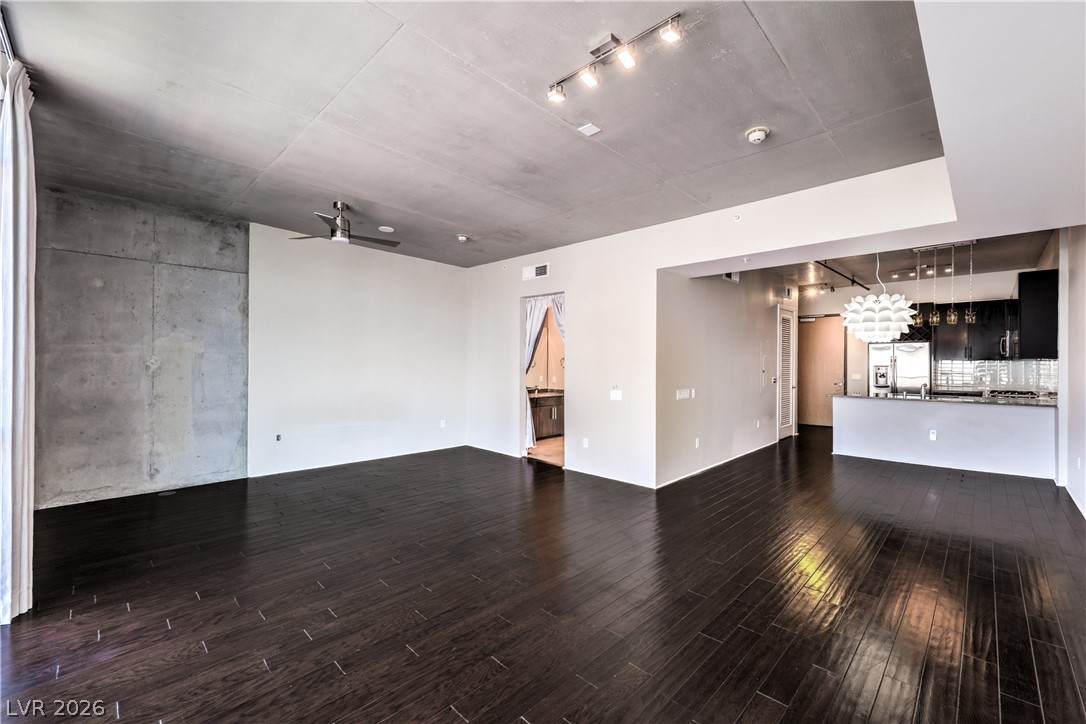 353 Bonneville Avenue - Photo 1