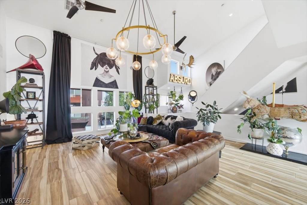 219 Tower Street - Photo 1