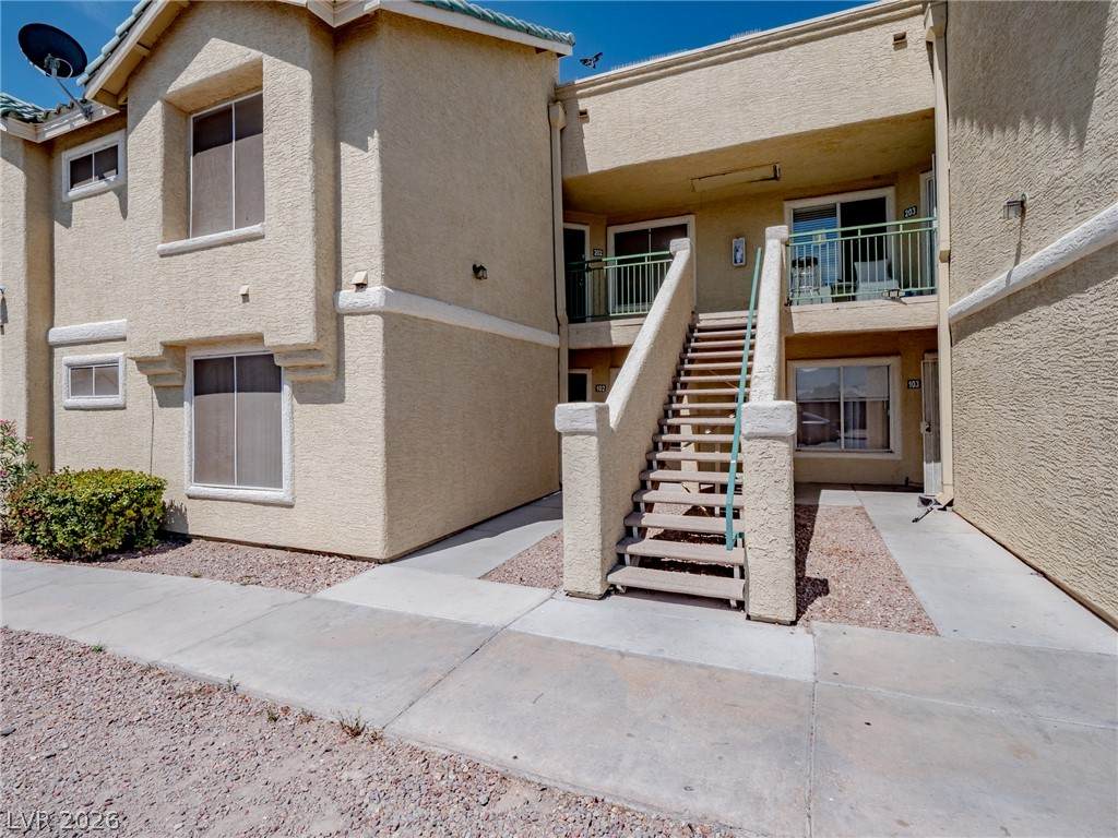 1401 Linnbaker Lane - Photo 1