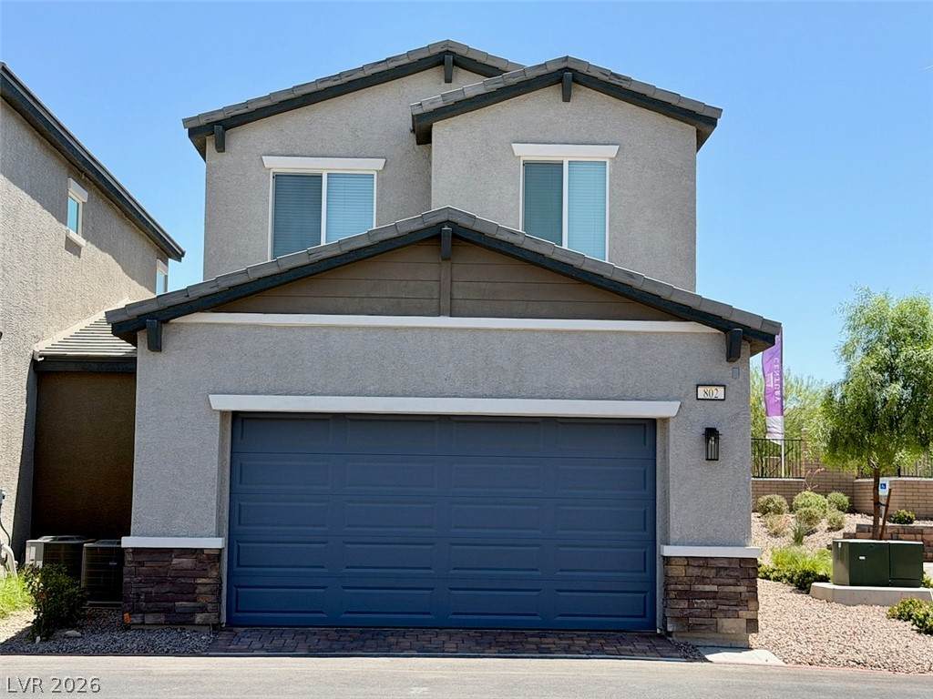 802 Royal Beekman Street - Photo 1