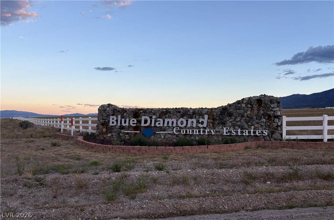2085 17th Street - Photo 1