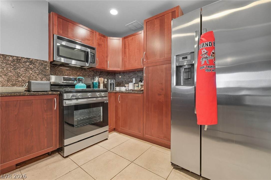150 Las Vegas Blvd N - Photo 1