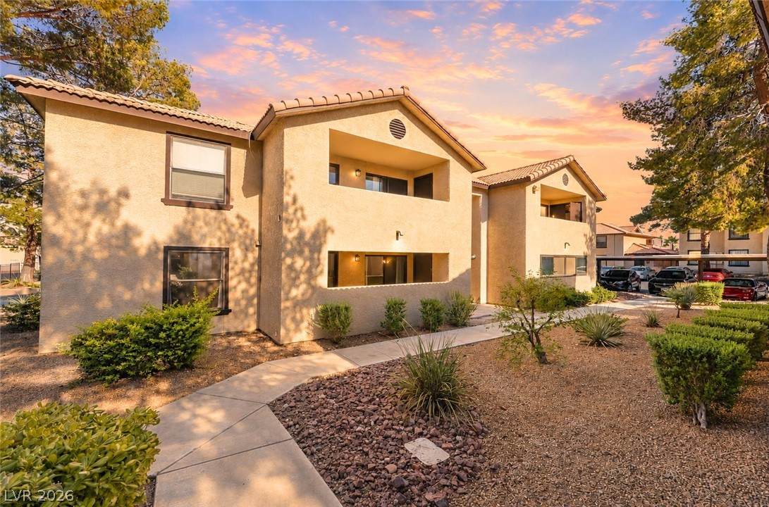2451 Rainbow Boulevard - Photo 1