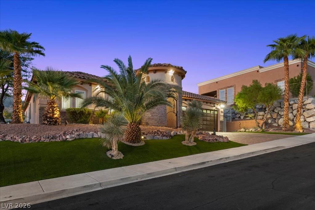 https://bt-photos.global.ssl.fastly.net/vegas/orig_boomver_2_2821606-2.jpg