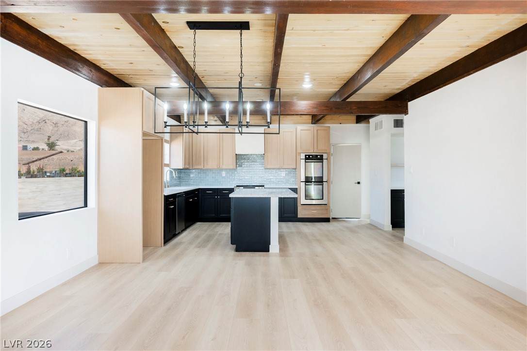 649 Wilshire Boulevard - Photo 1