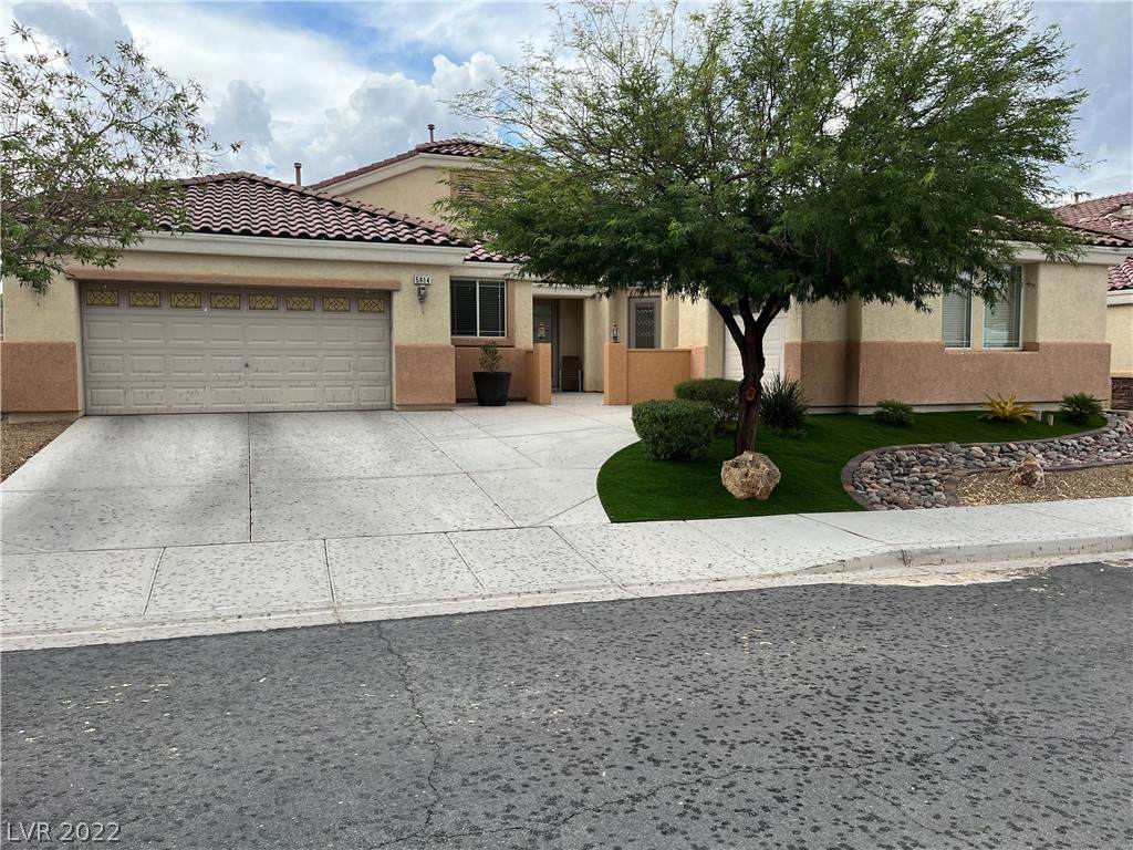 5614 Victoria Regina Avenue - Photo 1