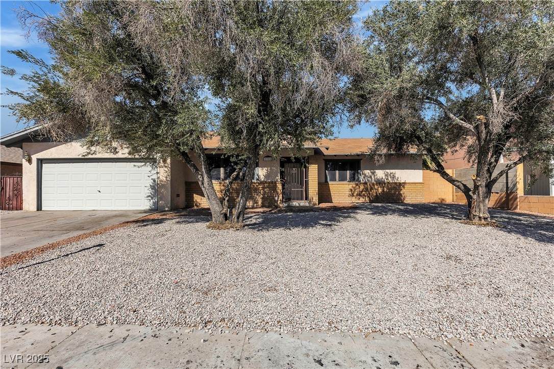 2204 Monterey Avenue - Photo 1
