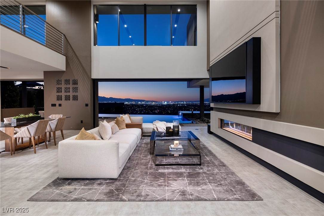 810 Dragons Eye Drive - Photo 1