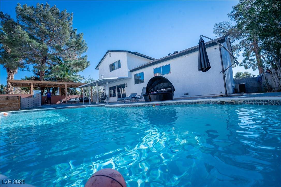 1708 Crest Avenue - Photo 1