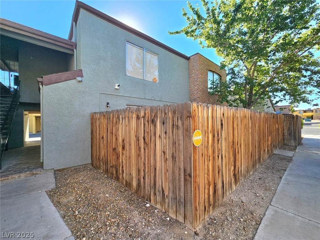 1460 Hialeah Drive - Photo 1