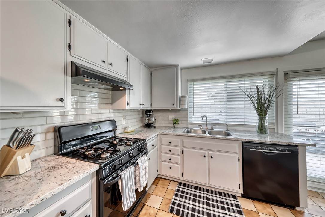 5270 Burnham Avenue - Photo 1