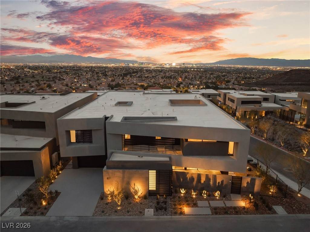 801 Dragons Eye Drive - Photo 1