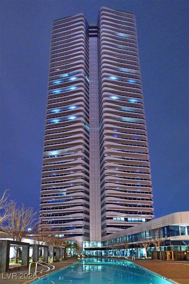https://bt-photos.global.ssl.fastly.net/vegas/orig_boomver_3_2749089-2.jpg