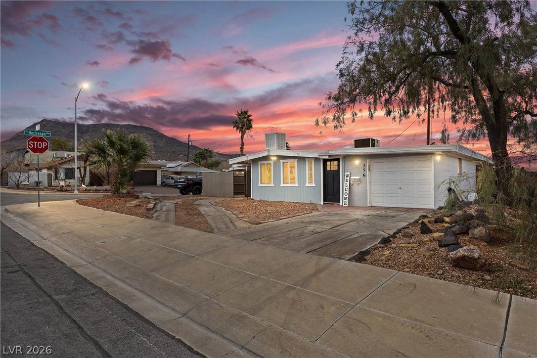 256 Hillcrest Drive - Photo 1