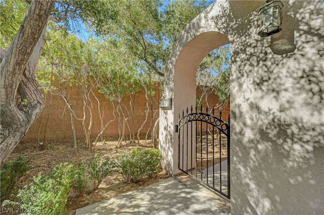 https://bt-photos.global.ssl.fastly.net/vegas/orig_boomver_3_2761530-2.jpg