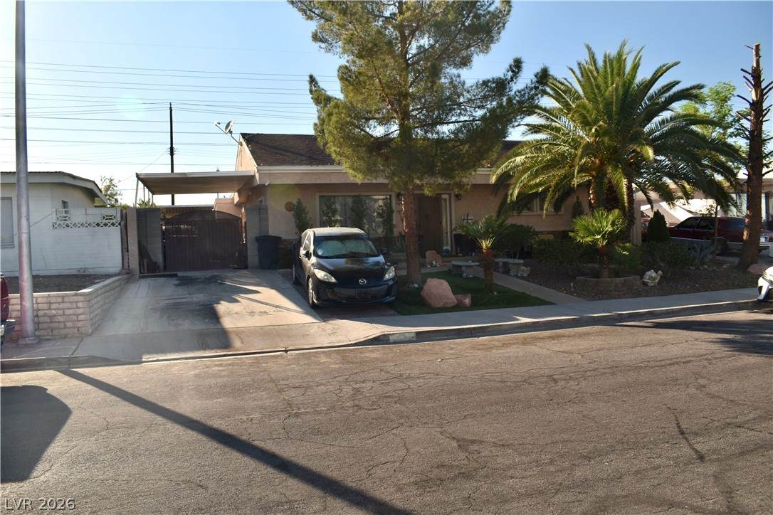1109 Fay Boulevard - Photo 1
