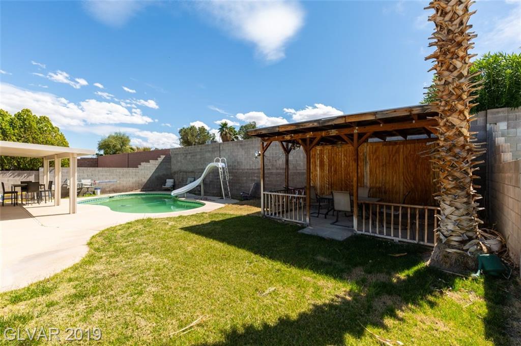 1611 Guilford - Photo 1