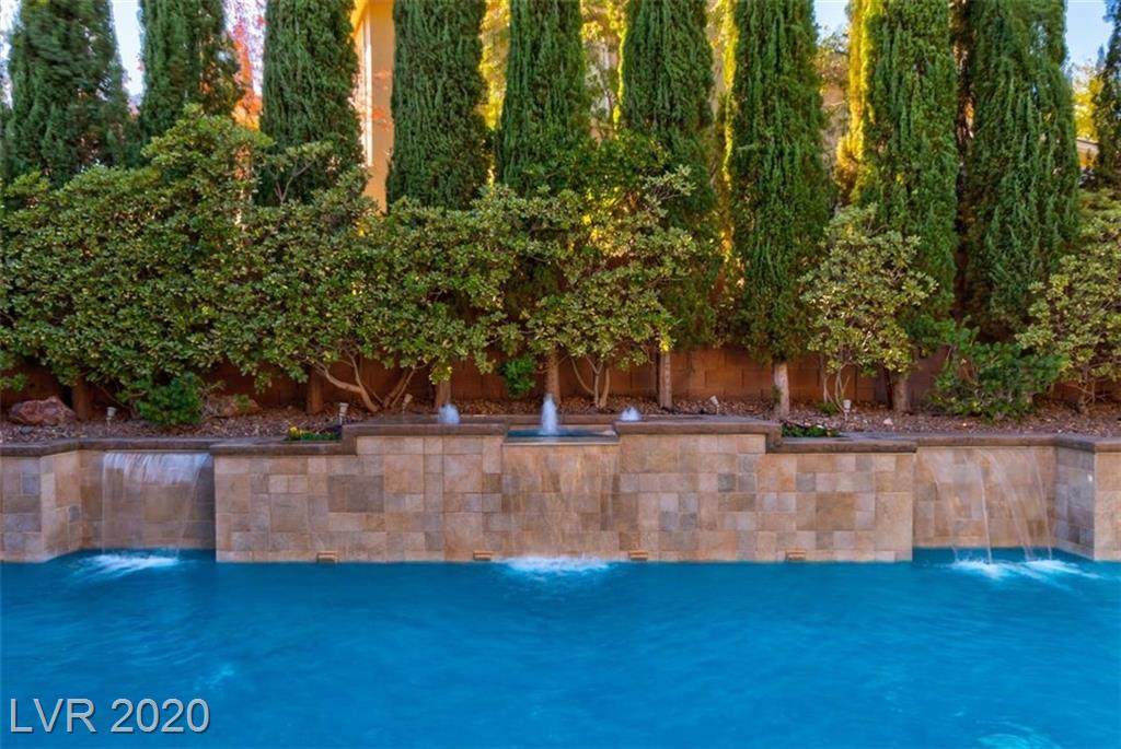 501 Royalton Drive - Photo 1