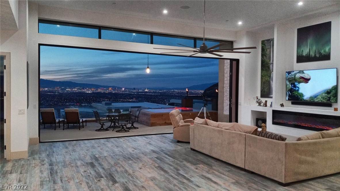 665 Falcon Cliff Court - Photo 1