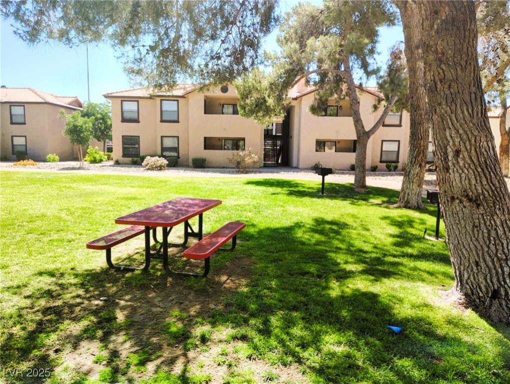 2451 Rainbow Boulevard - Photo 1