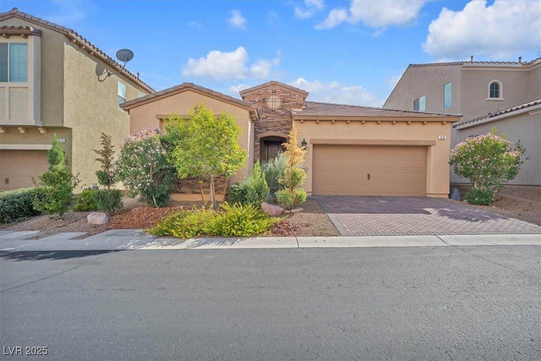 219 White Mule Avenue - Photo 1