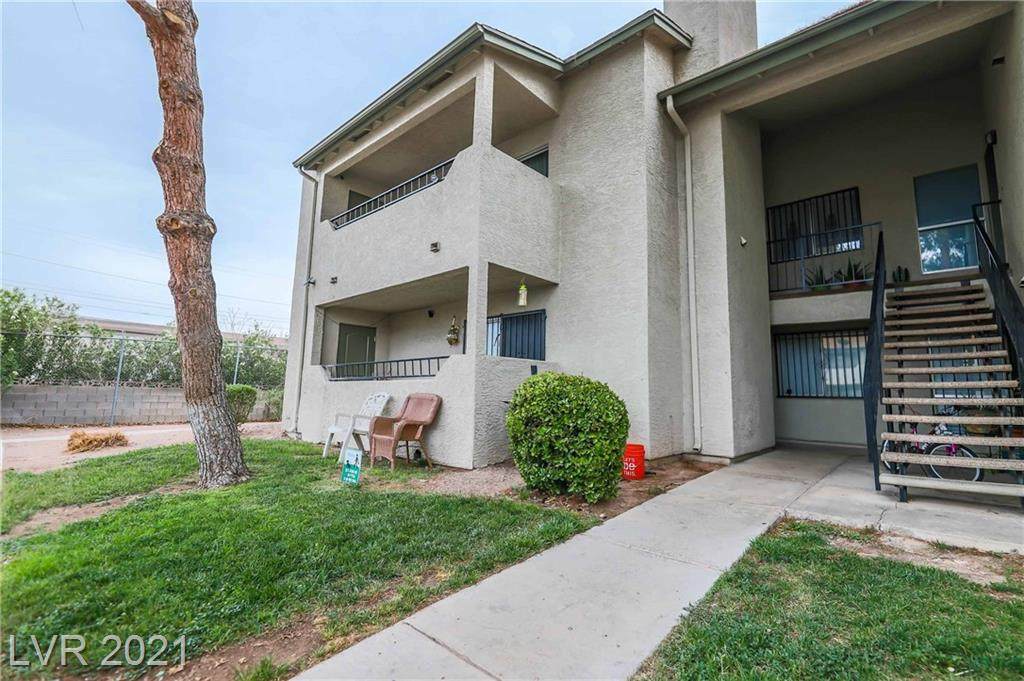 2941 Country Manor Lane - Photo 1